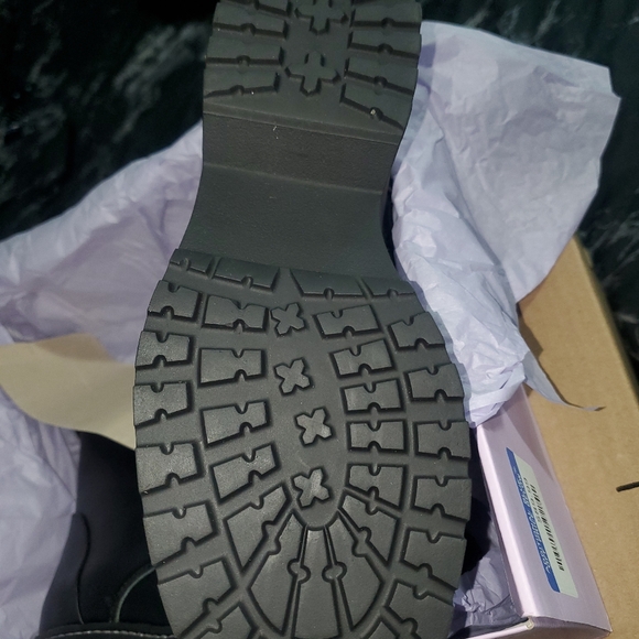 STEVE MADDEN COMBAT BOOTS - Picture 5 of 5